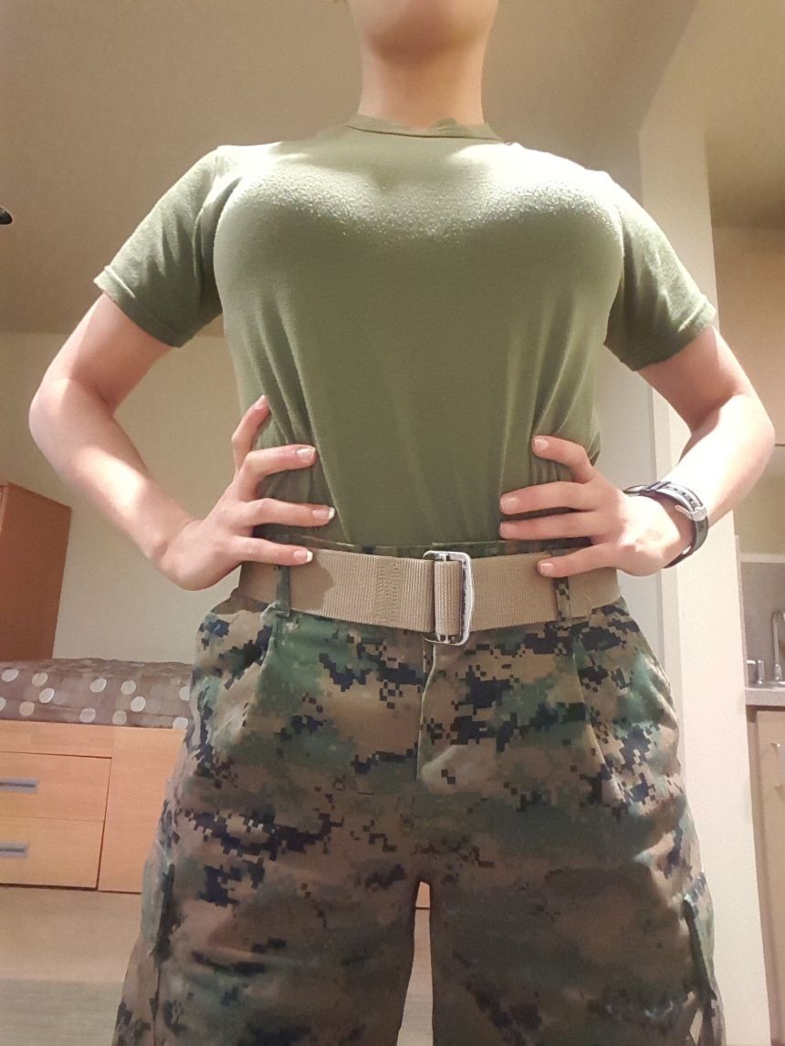 Sexy Army Chick In Barracks