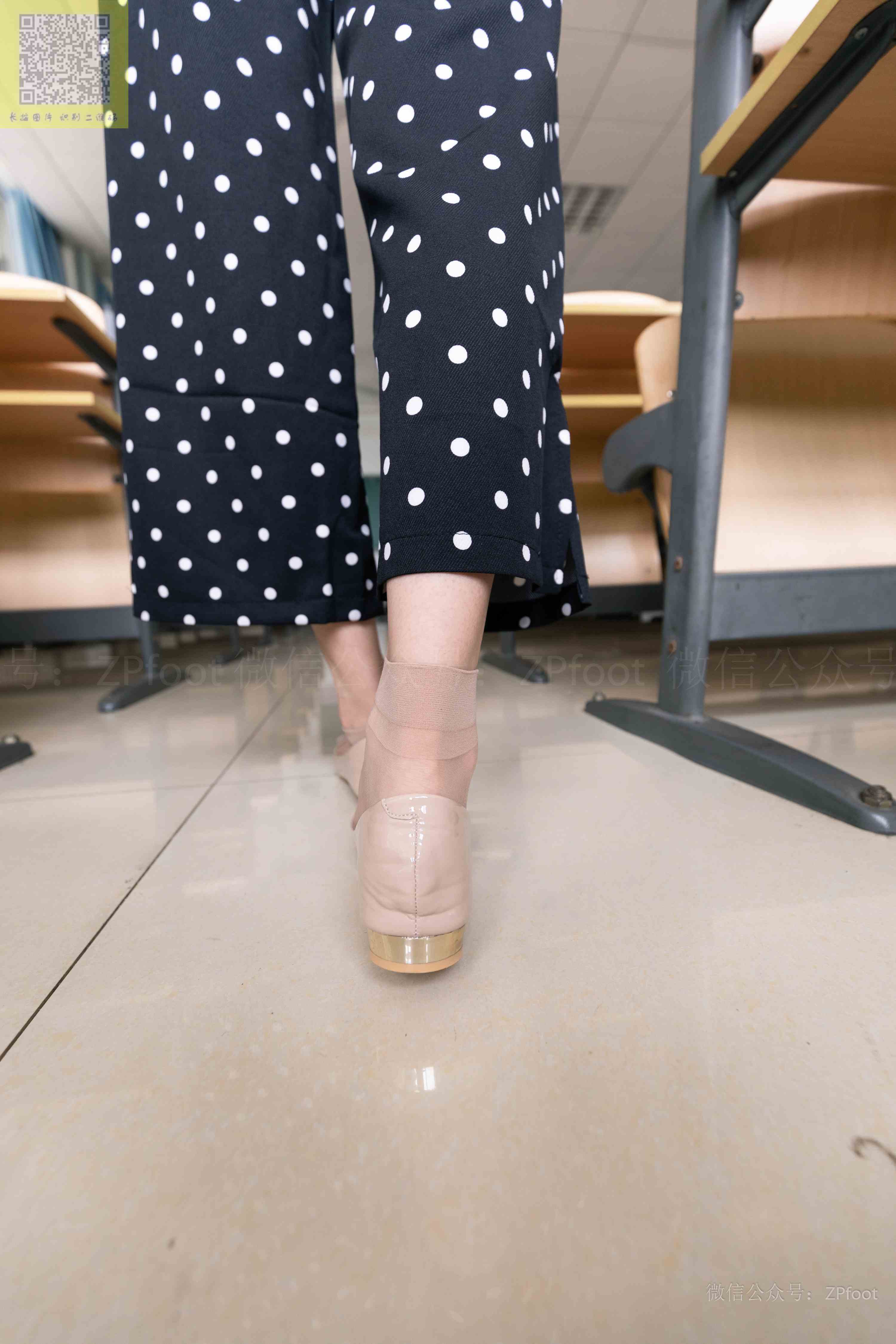 China Beauty Legs and feet 1305