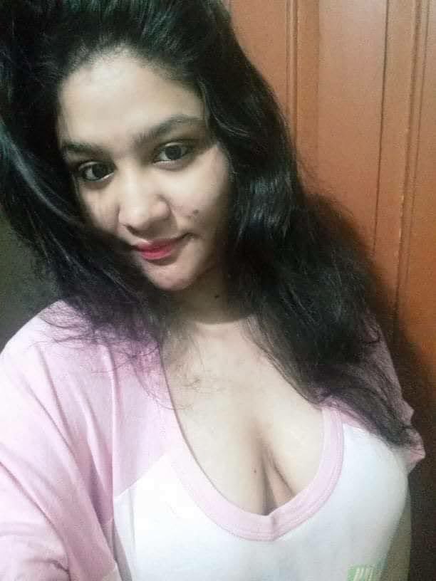 Indian cute girl leaked pic