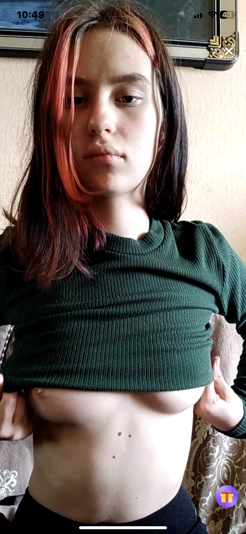 superlive russian girl 'alinochkka' show her boobs