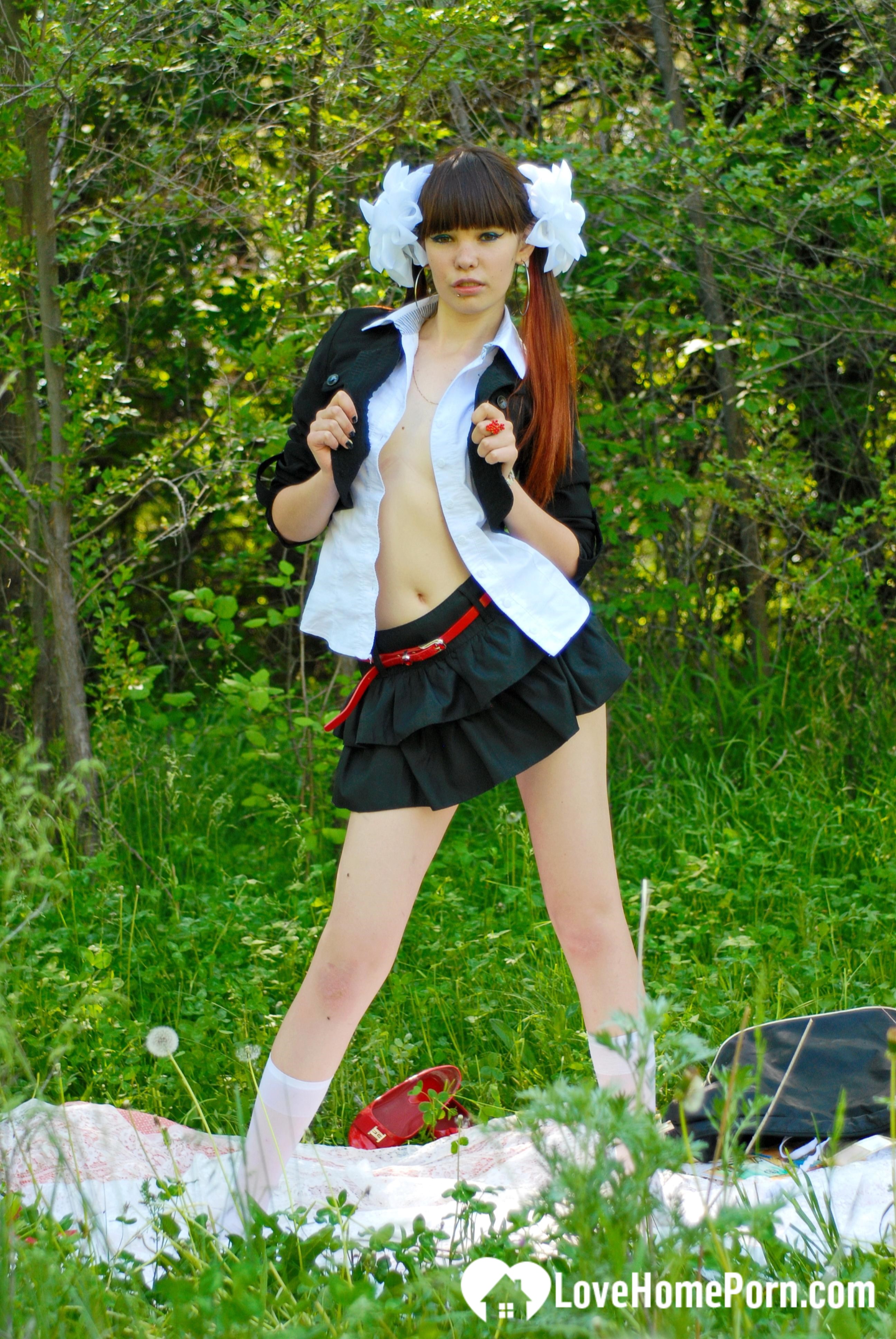 Schoolgirl turns a picnic into a teasing session