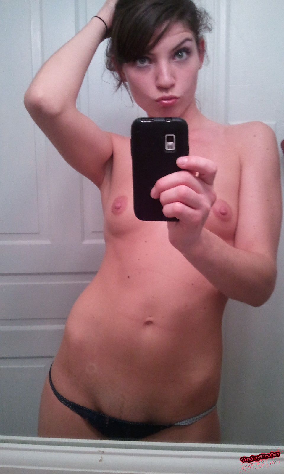 Leaked Homemade Snapchat Selfies of Young Hot Naked Amateurs