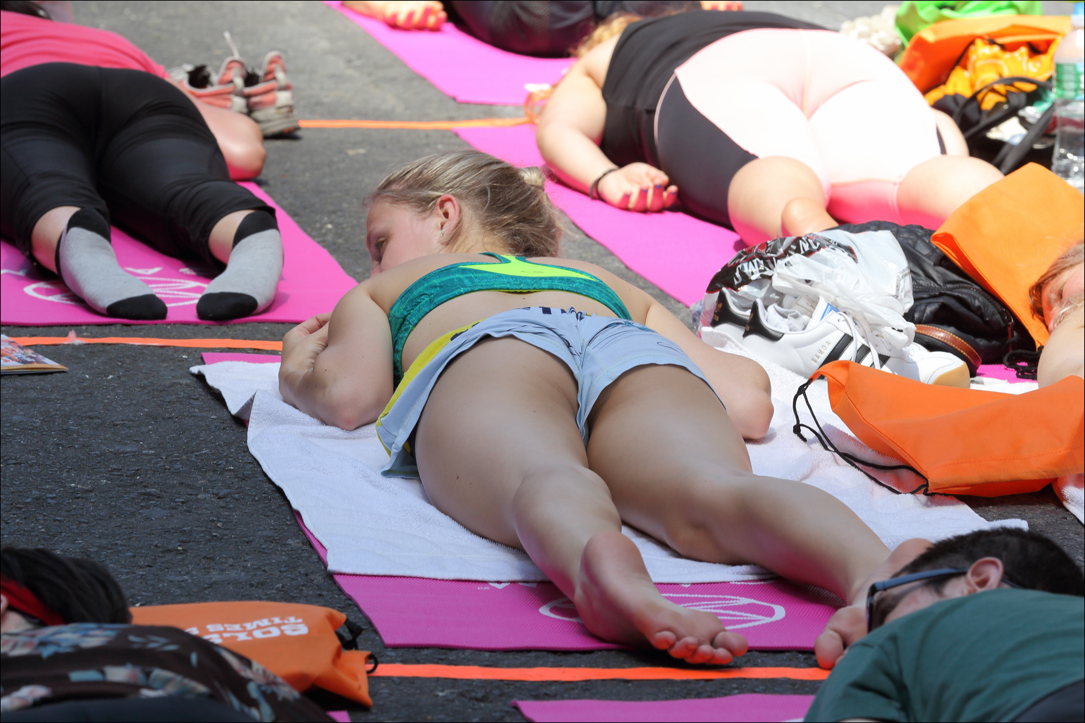 Hot Yoga Girls Voyeur Candid Mix