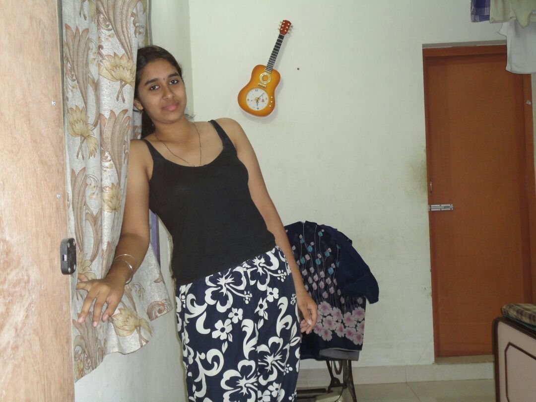 Lovely young desi girl nude