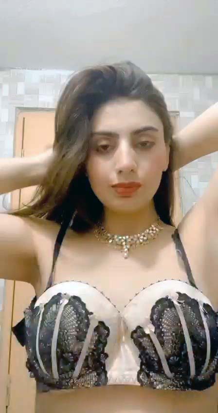 Naughty  Horny Girl Nude Pics Leaked