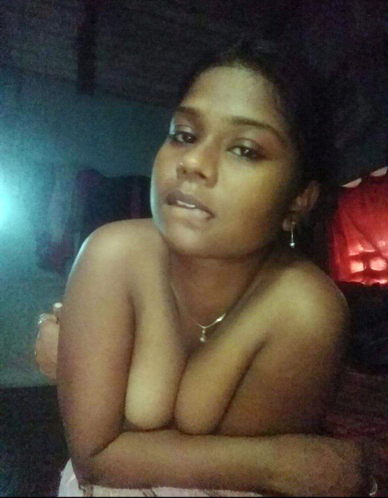 Tamil Black Bebe Showind Nude