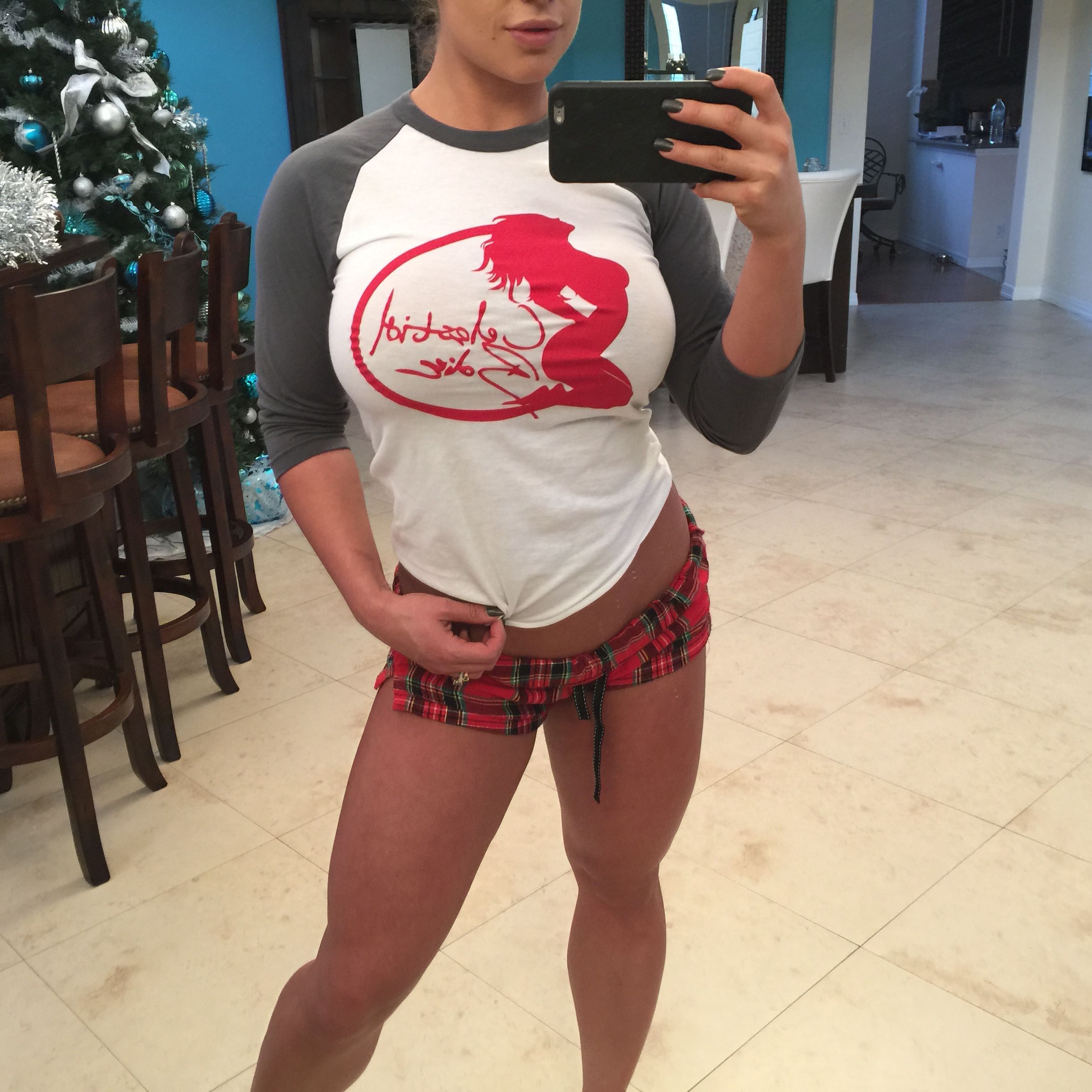 Kaitlyn WWE (Celeste Bonin) NUDE Leaks