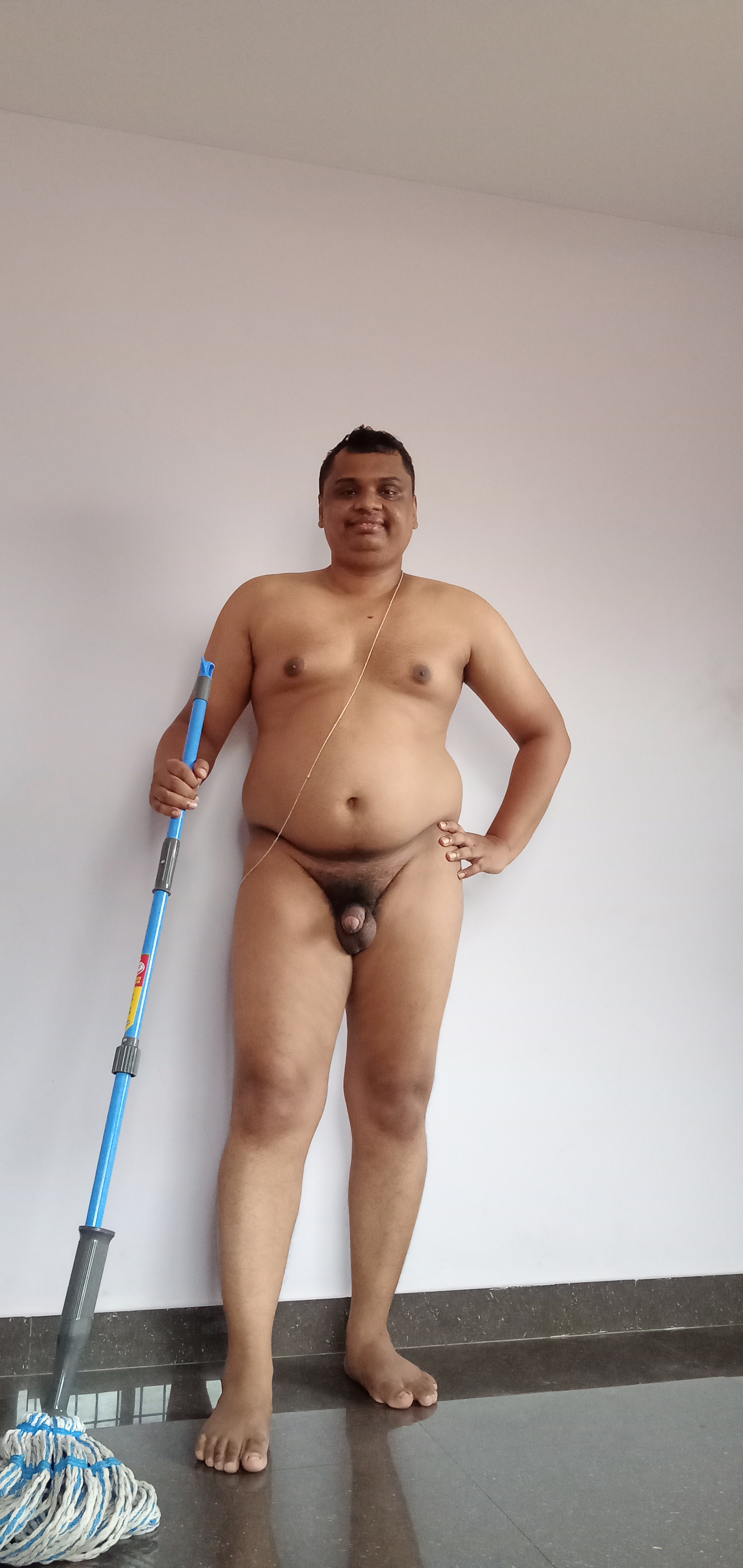 Chubby Gigolo Chandresha shows his complete naked body