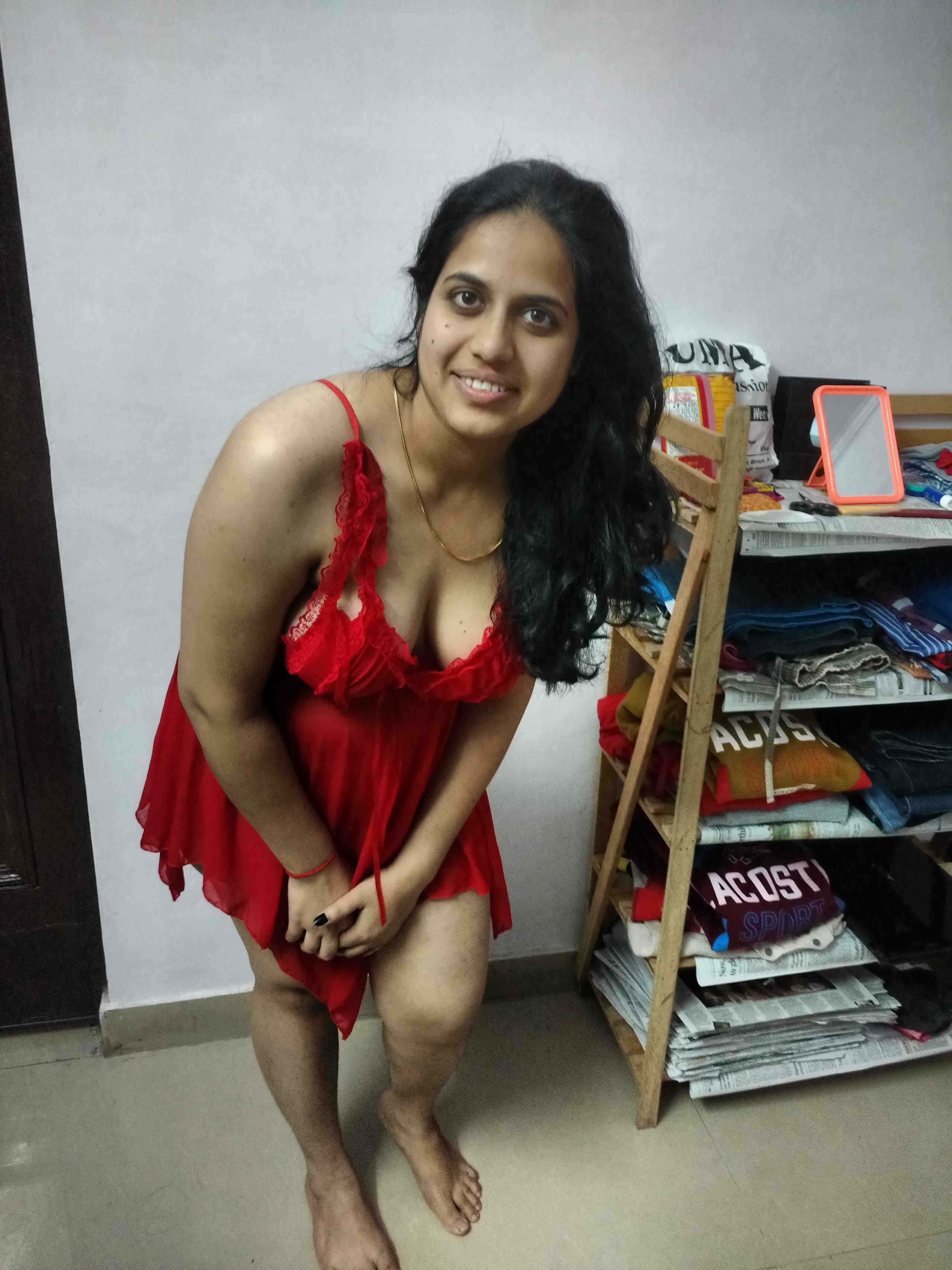 Indian Beautiful Hot Girl Nice Booby And Ass Pics