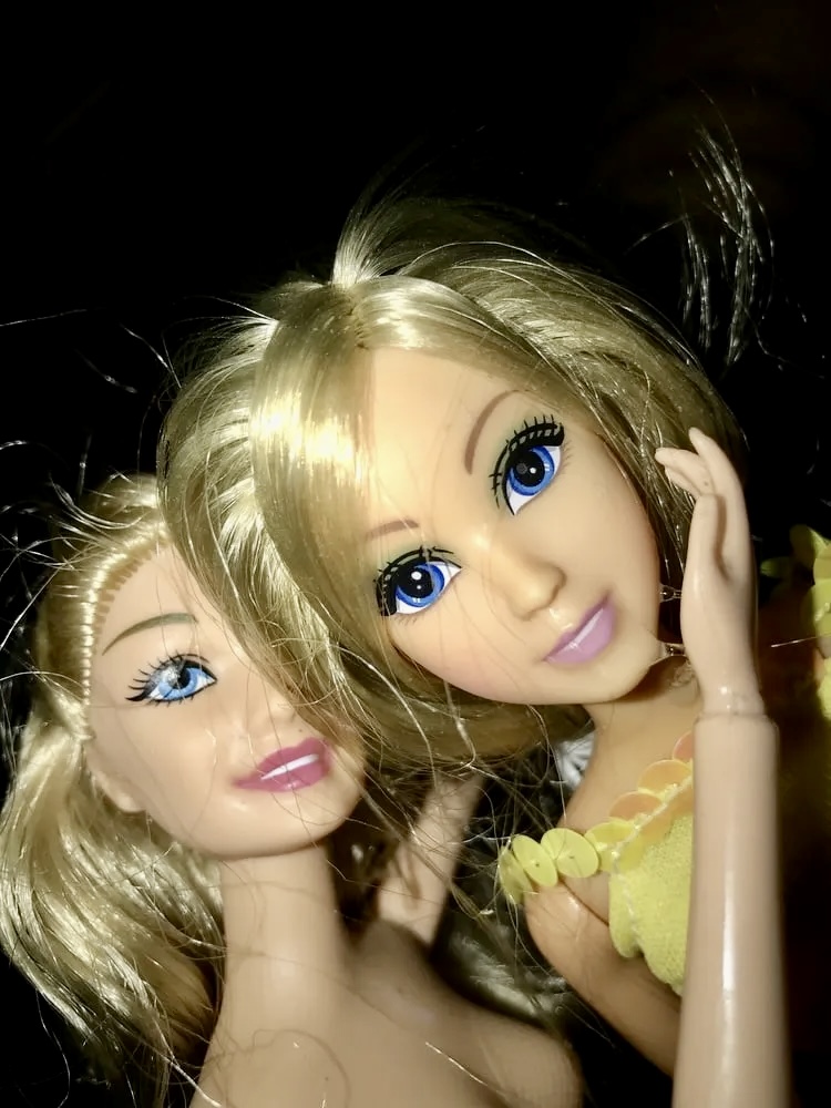 2020 dolls rub precum on face and cumshot