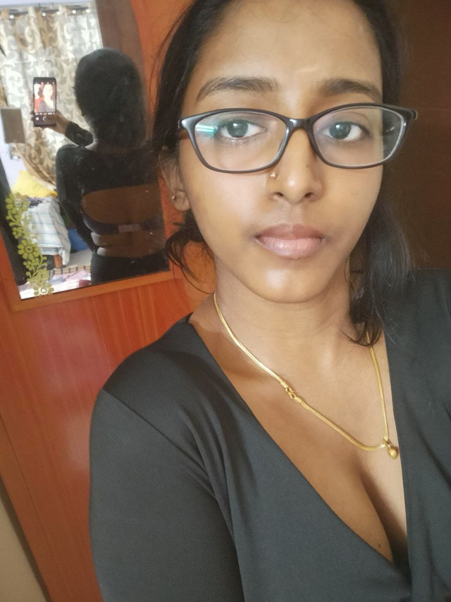 Hot sexy Tamil babes