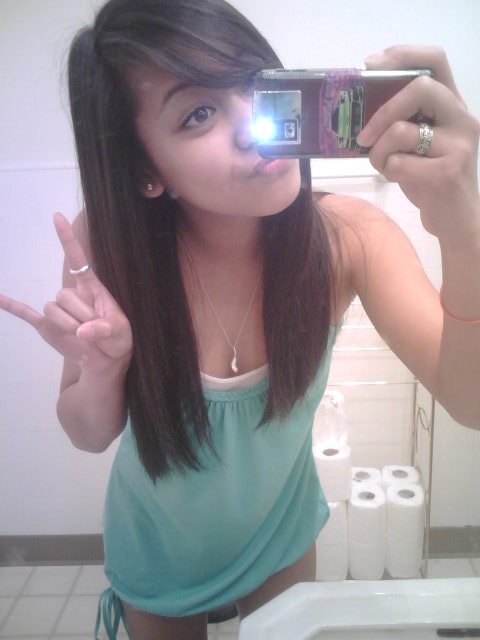 Petite Asian Oregon Teen Selfshots
