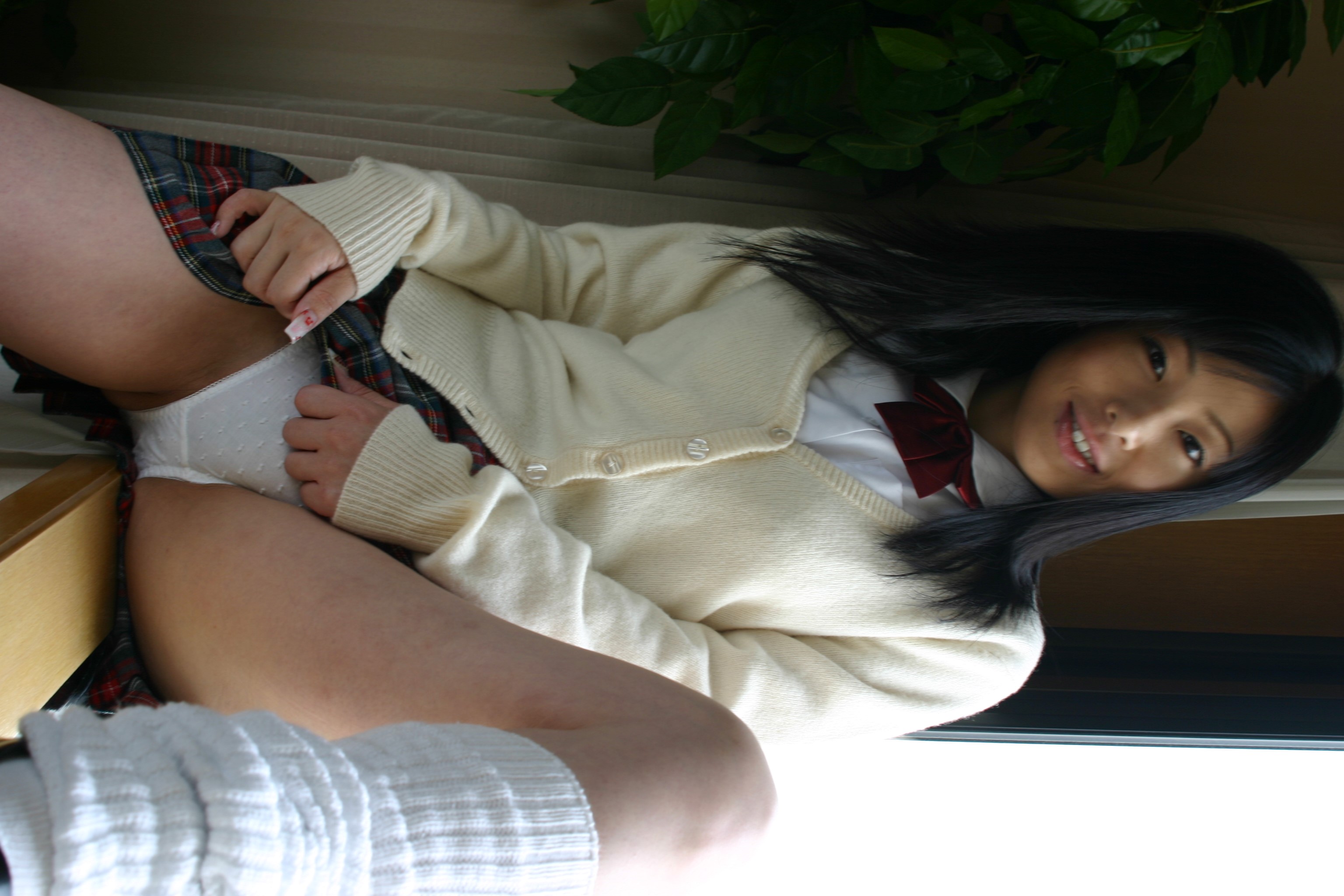 Asian schoolgirl looks for some online exposure
