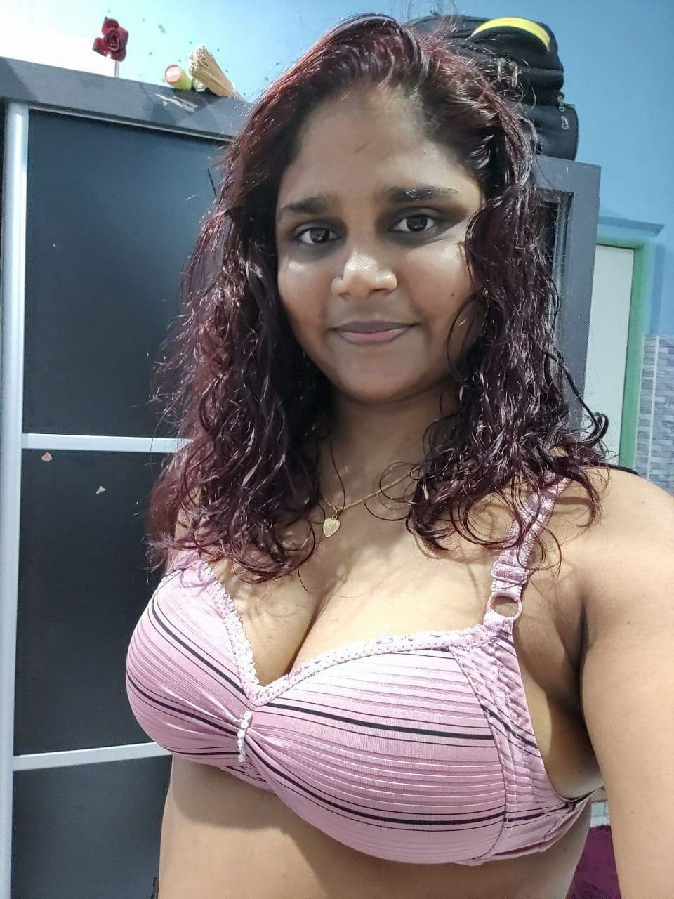 Indian Beautiful Hot Tamil Chubby Girl Hot Boobs Pssy Pics