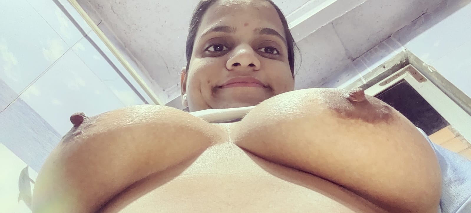 Indian aunty leaked pic