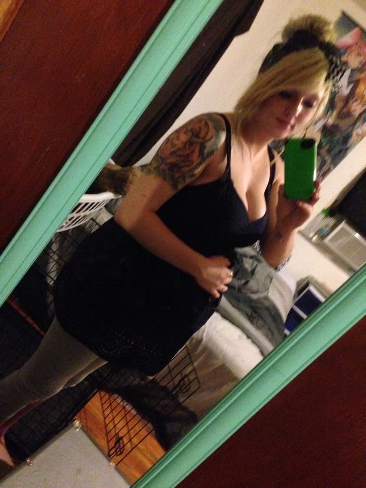 Preggo Punk Chick Selfies