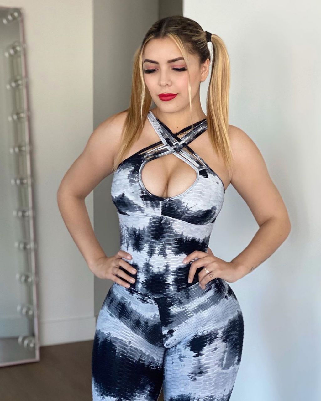 Brazilian espano latin milf teenmommix-105 arsivizm gallery