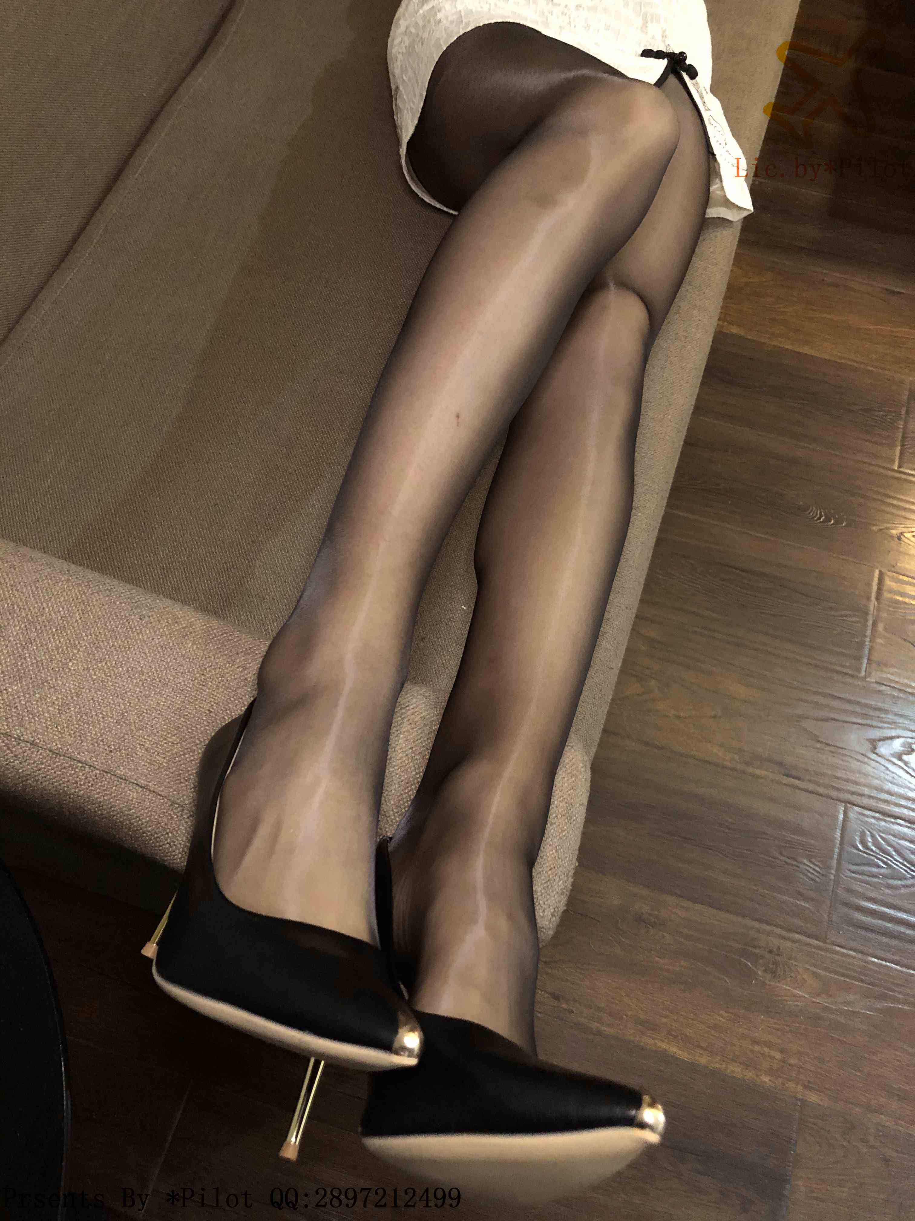 China Beauty Legs and feet 663