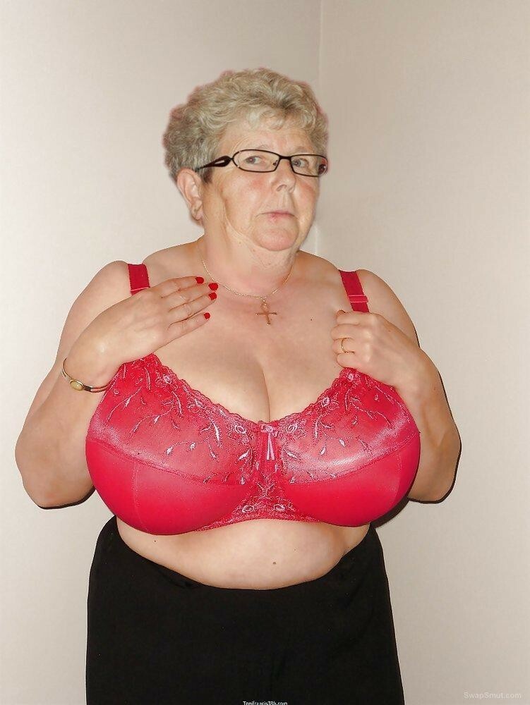 X PICTURES GRANNY