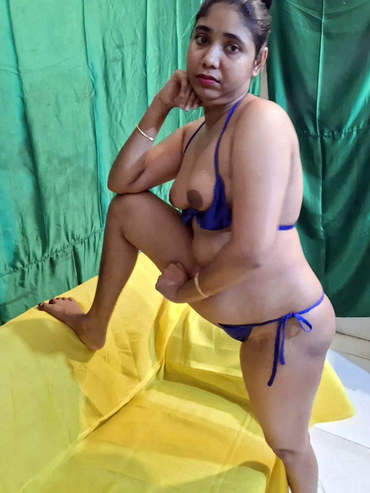 Indian Nice Figure Desi Wife Nude Sexy Pics