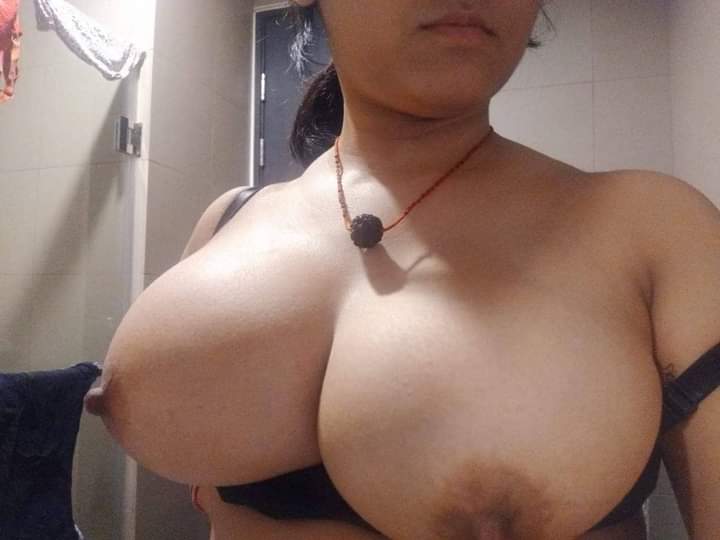 Beautiful horny married girl unseen pics