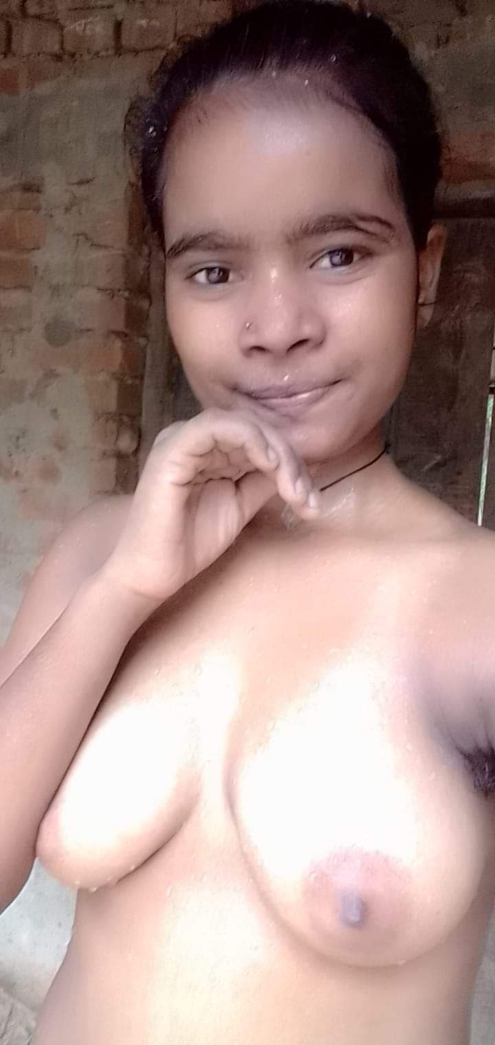 Desi girl boobs  nude sexy photo  teen mms  Randi