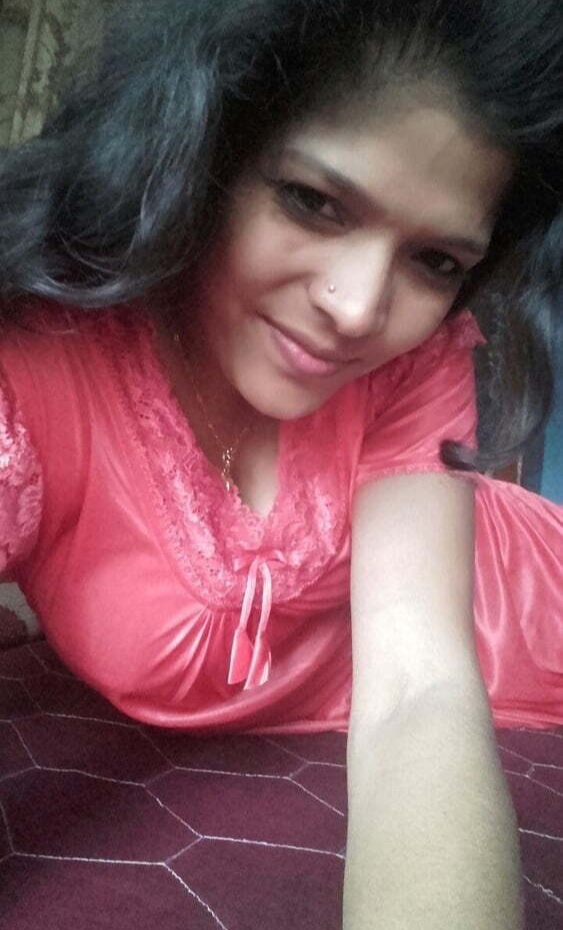 Indian beautiful aunty old collection