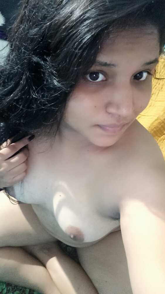 Cute desi nude girl