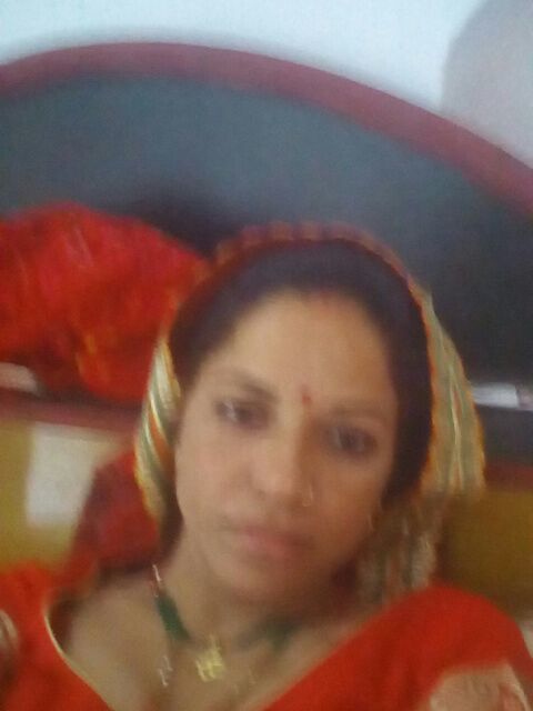 Desi Horny Wife HD Full Body Pics (Ignore Face :))