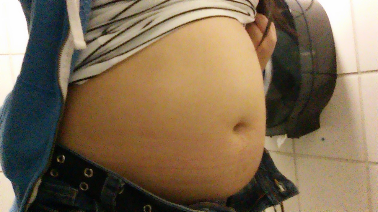 Selfie Big Belly Asian