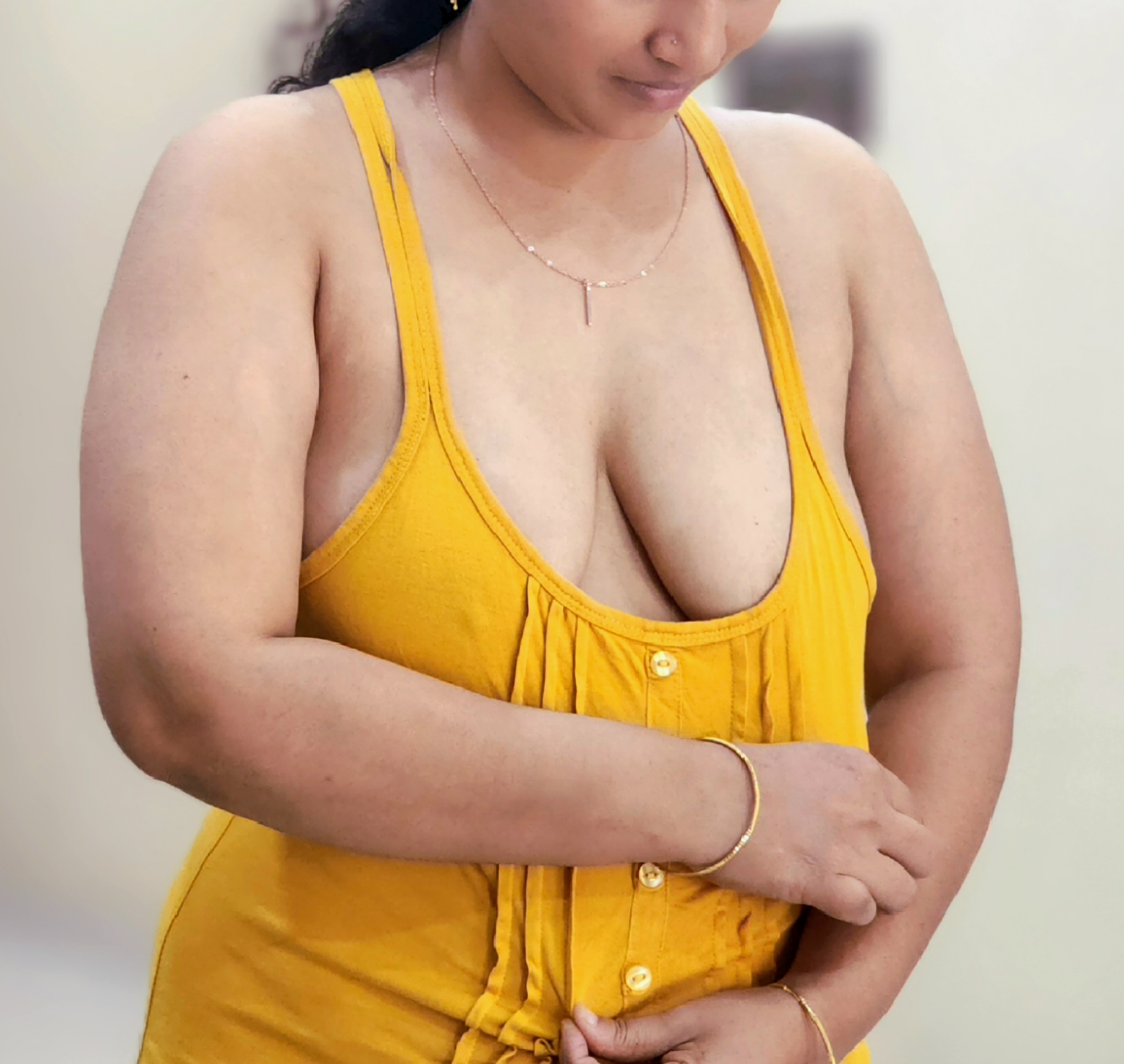 indian beautiful wife