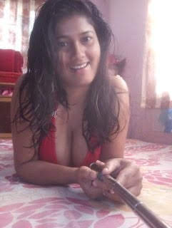 Hot girl honeymoon pics leaked by bf