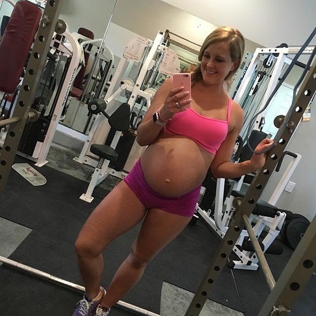 Fit Preggo MILF Kayleigh