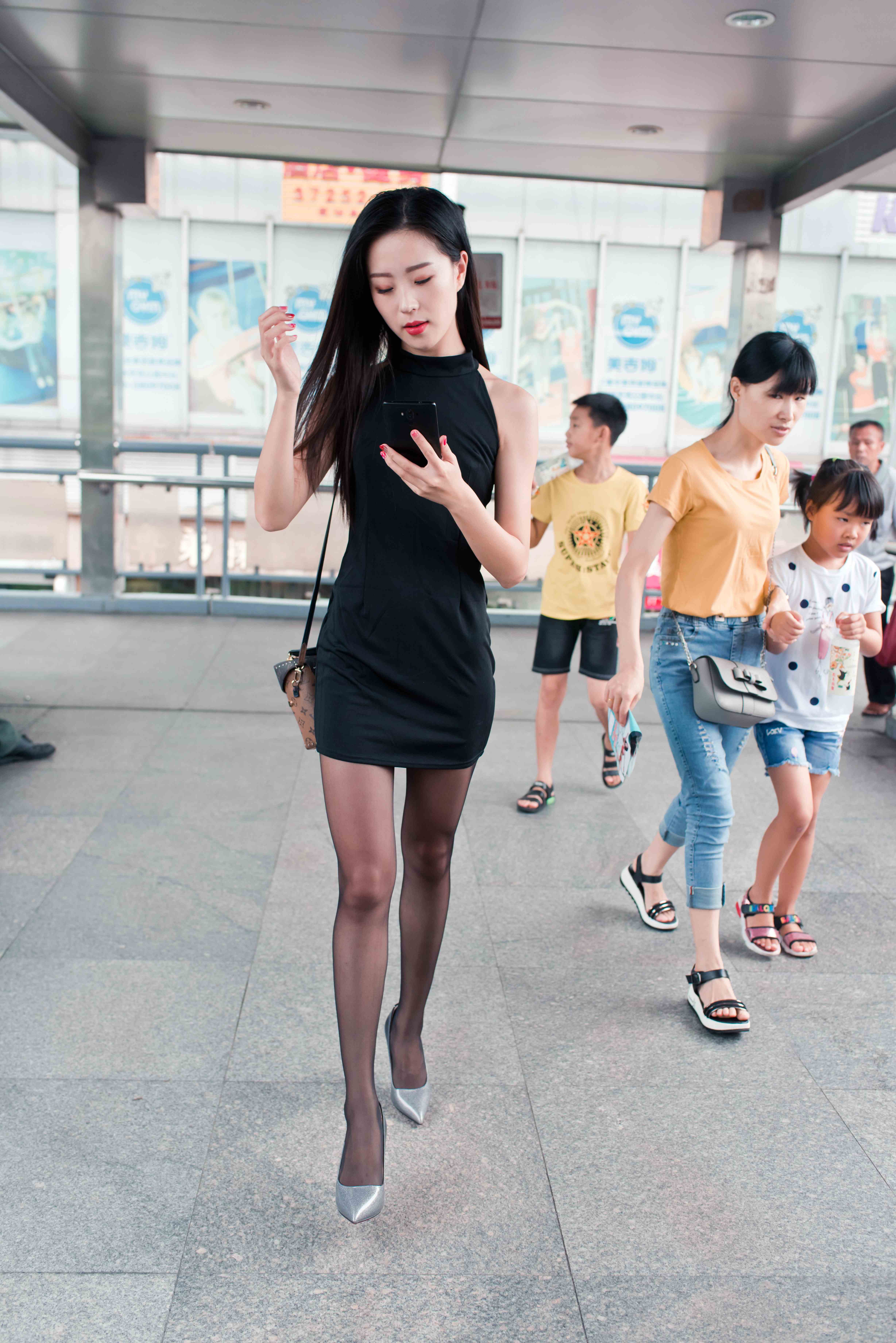 China Beauty Legs and feet 710