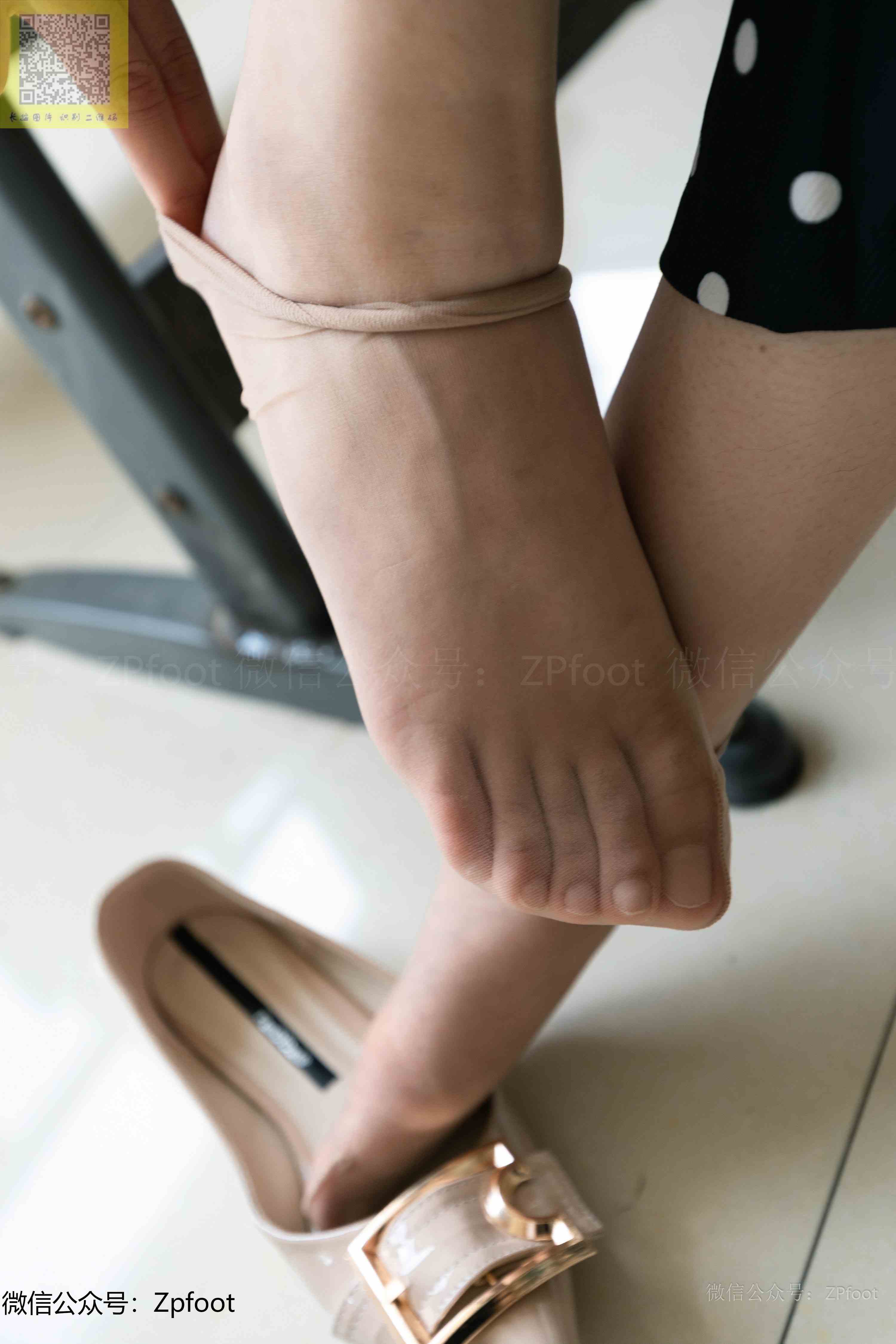 China Beauty Legs and feet 1305