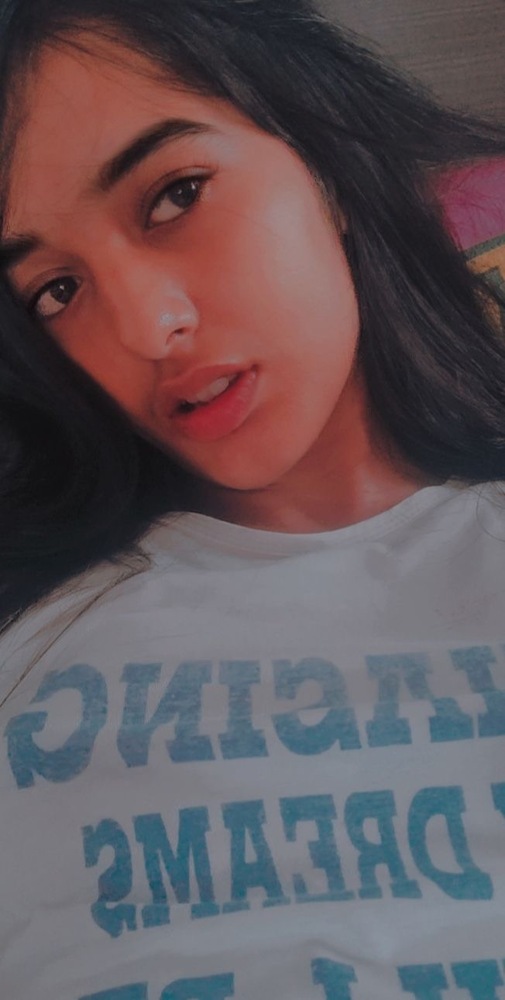 Cute desi accidentally sent nudes to everyone on snapchat