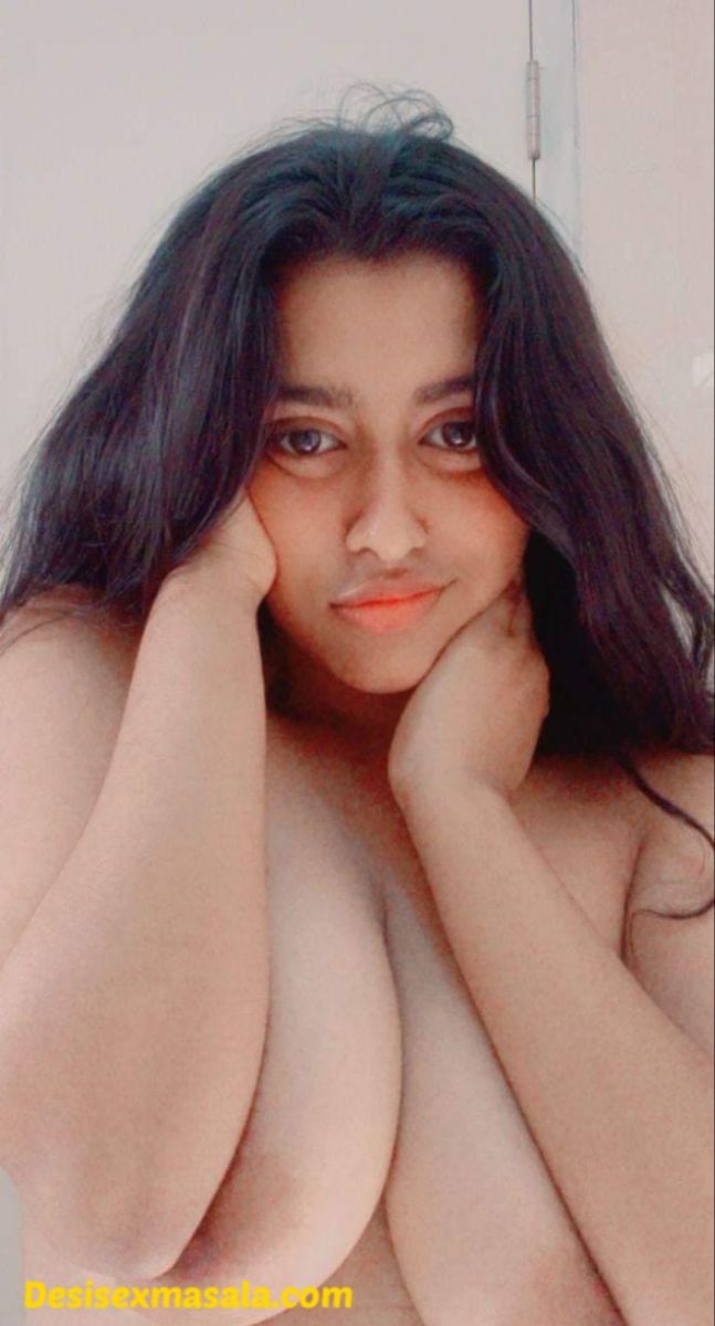 NRI teen college girls nude pics collection