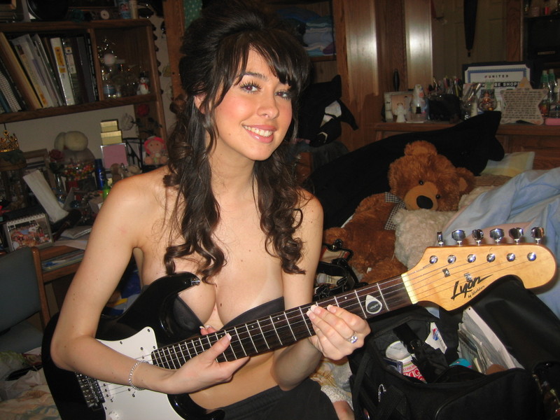 Sexy Guitar Player