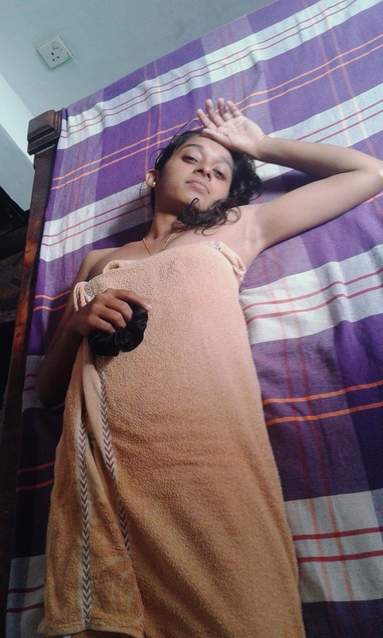 Indian Beautiful mallu girl leaked pic