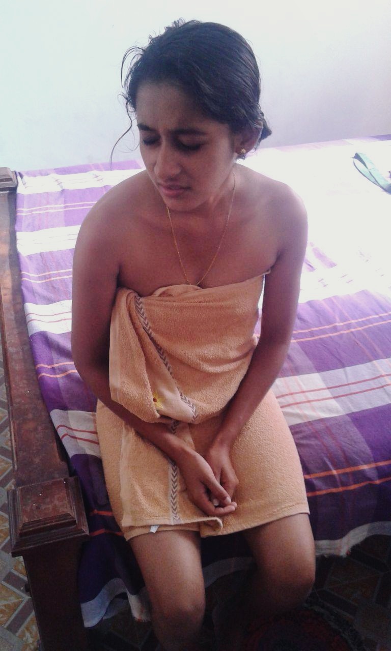 Indian Beautiful mallu girl leaked pic