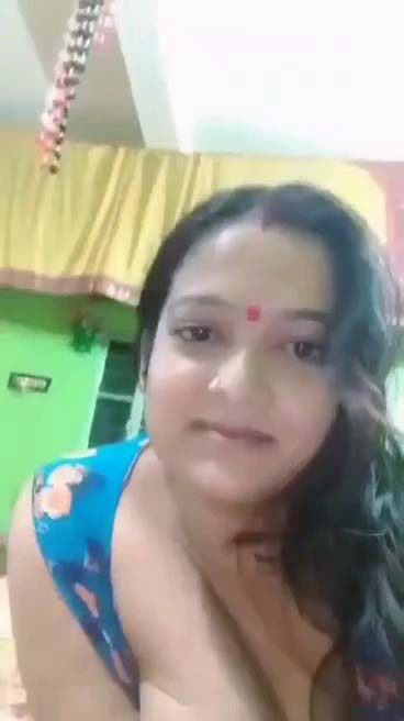 Indian Horny Boudi Big Tits Selfie Pics Leaked