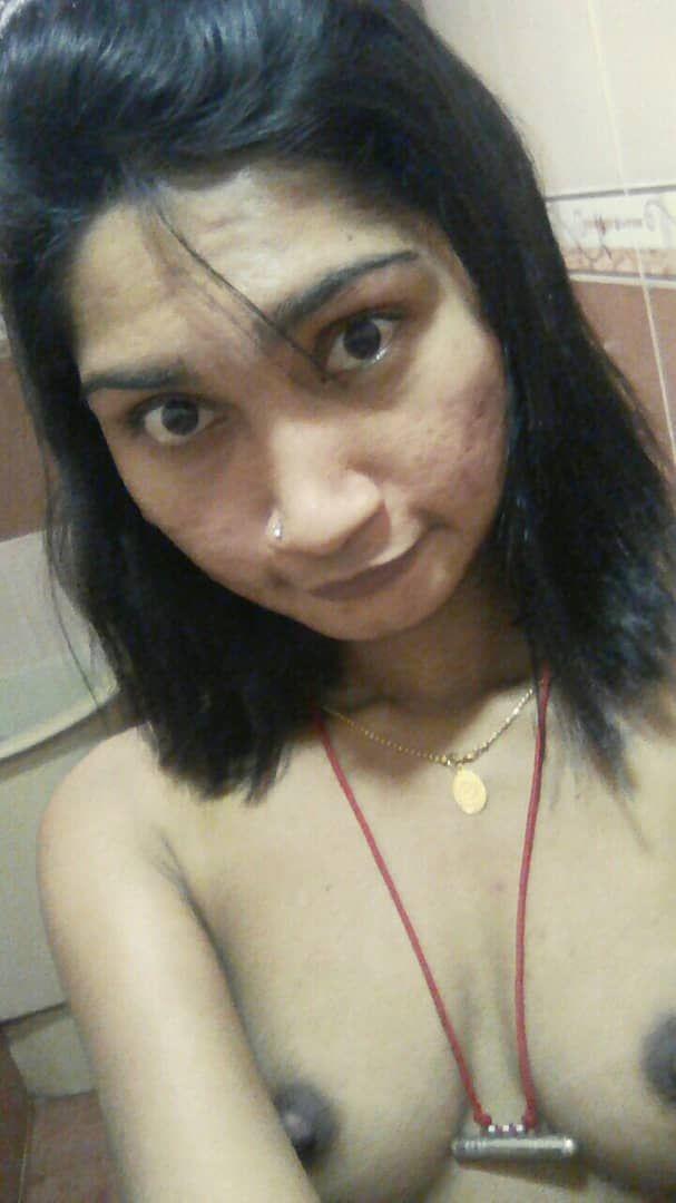 Indian Woman Nude Selfies