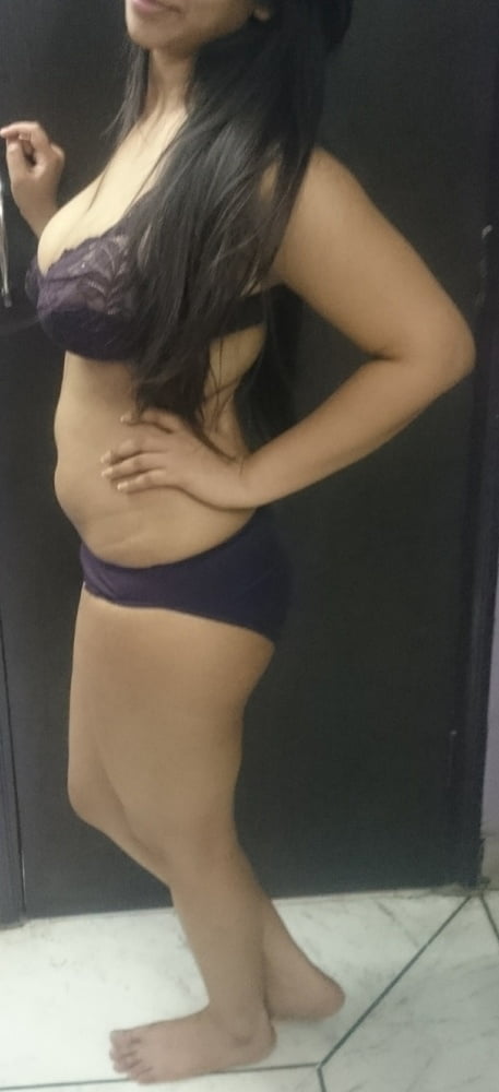 Unseen Desi College Babe Perfect Body Curvy SHows ALl