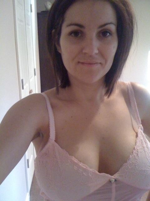 Perfect Tit MILF Selfies and Fuck