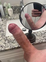 21 yr old, msg for snapchat