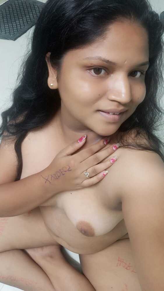 Cute desi nude girl