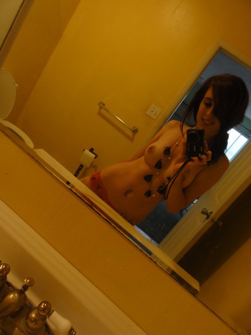young teen naked leaked selfies