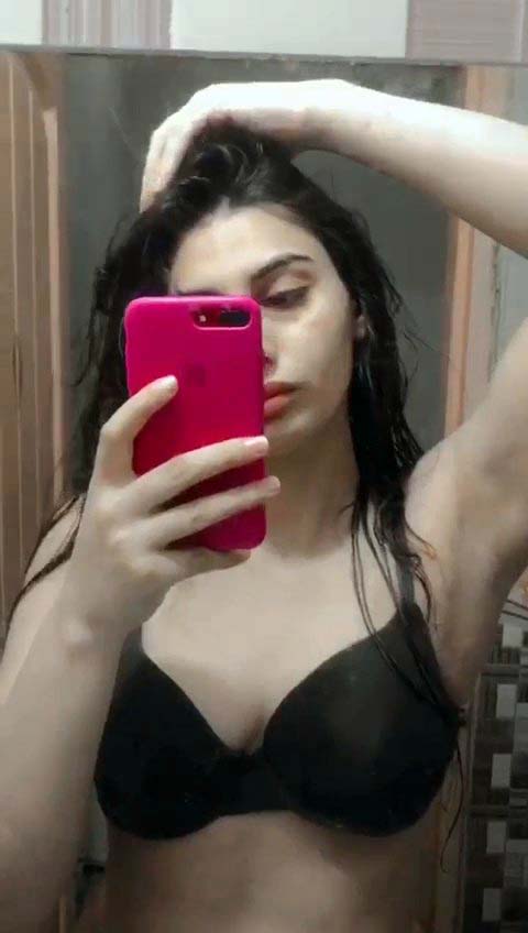 Naughty  Horny Girl Nude Pics Leaked