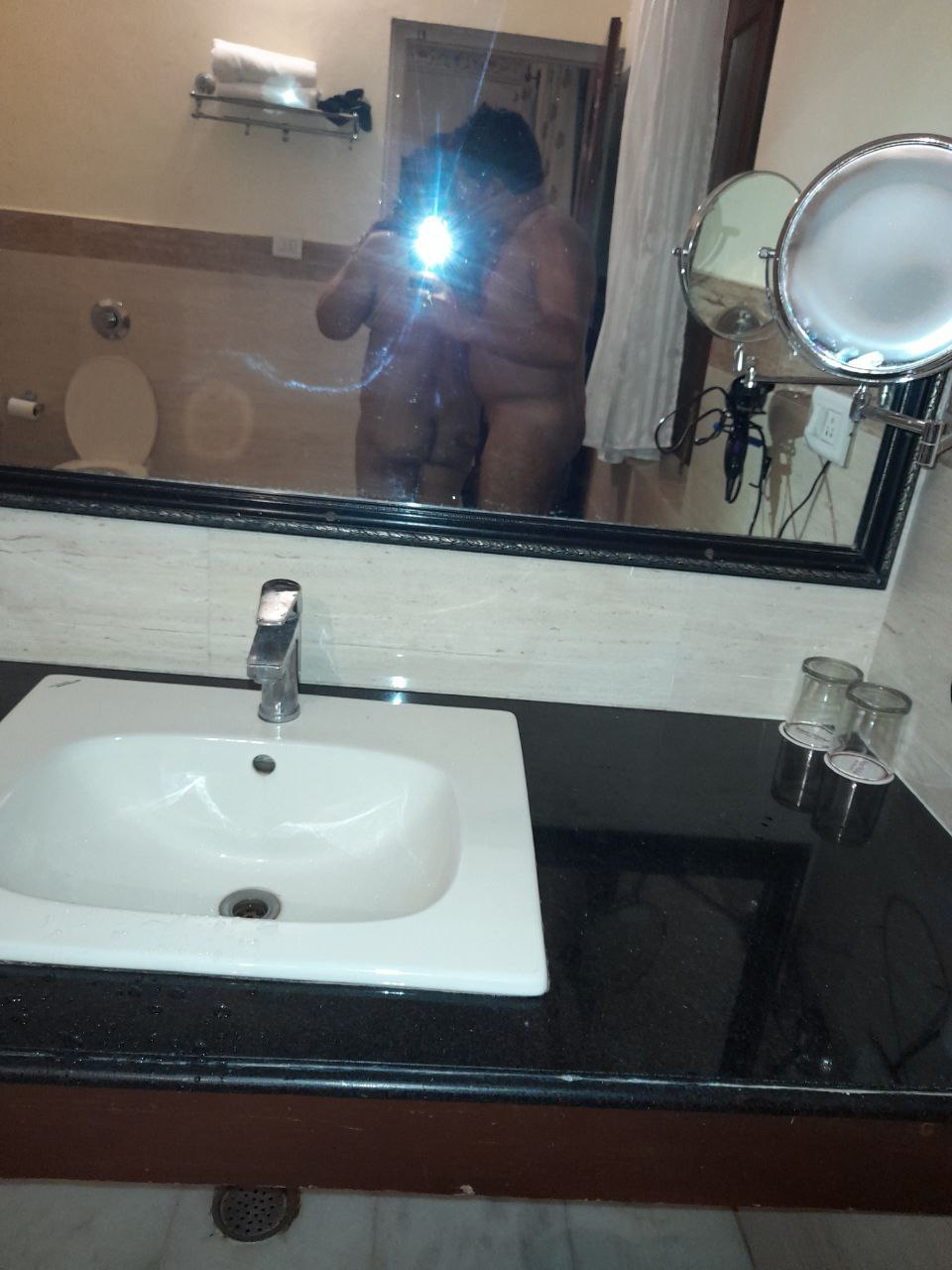 Indian aunty pic leaked