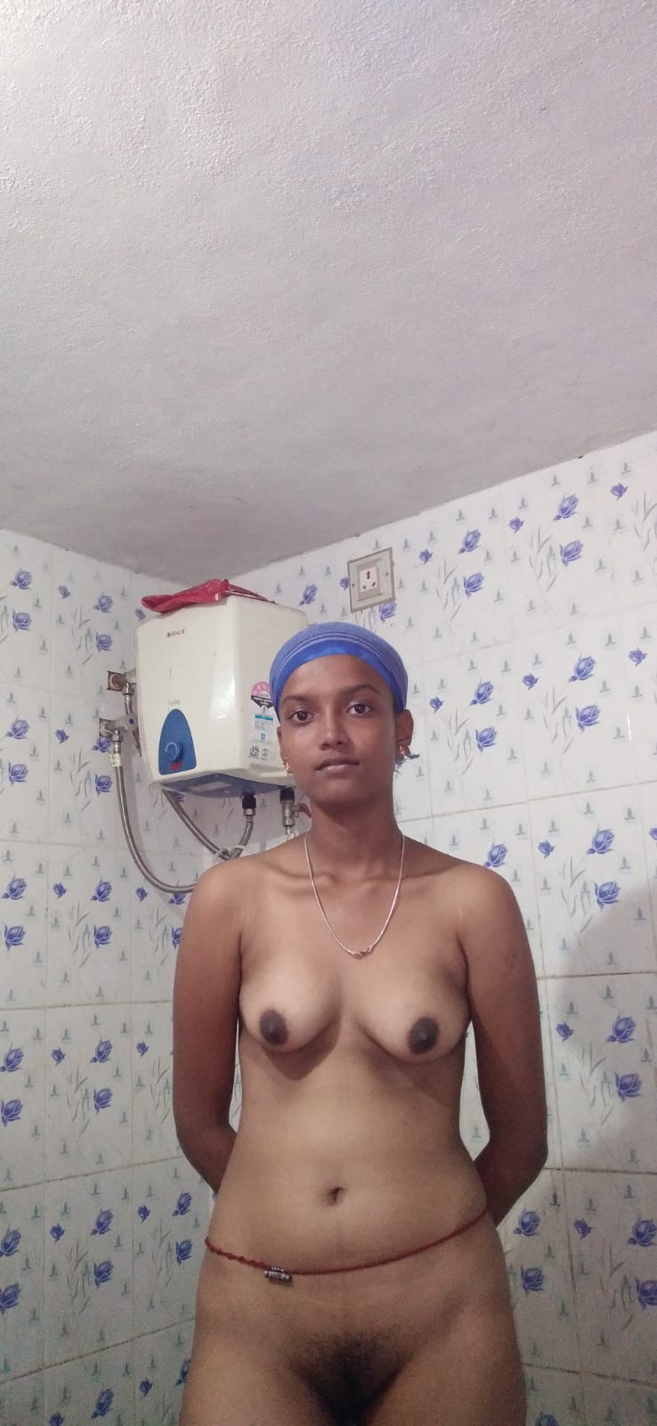 desi girl priya
